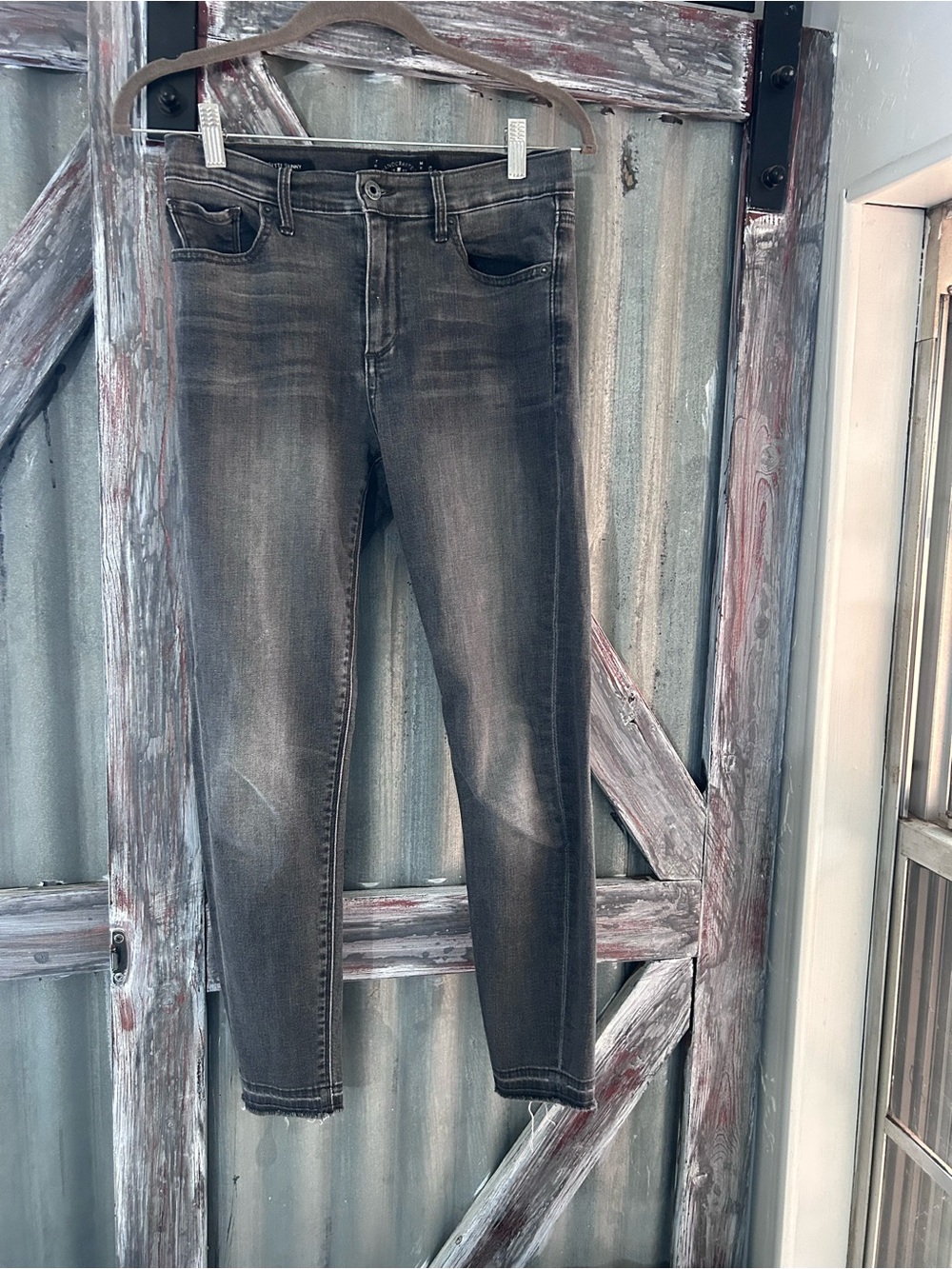 Lucky Brand - Bridgette Skinny Black Jean - 8/29 A